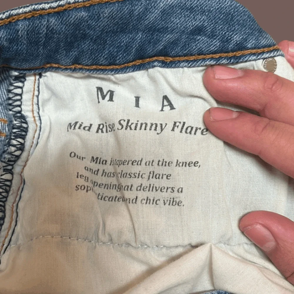 Black Orchid Skinny Flare Jeans | Medium Wash | Size 28 | Vintage-Inspired - Picture 4 of 6